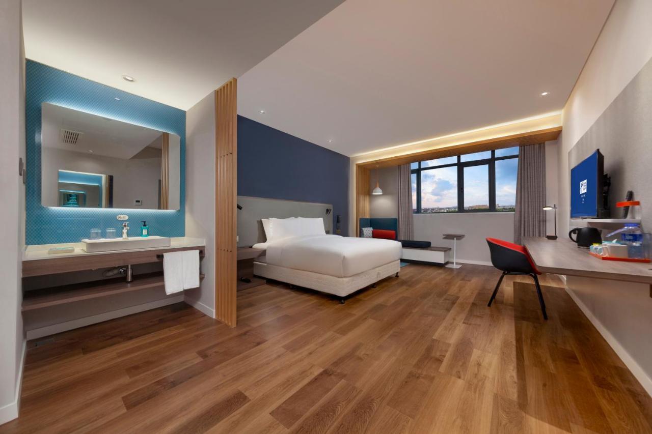 Holiday Inn Express Pinghu By Ihg Екстериор снимка